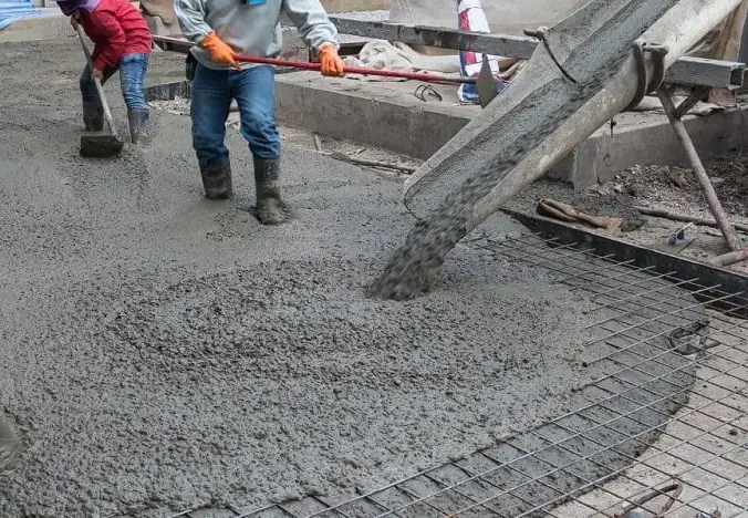 Bê tông tươi và bê tông trộn tay khác nhau: Lựa chọn nào tối ưu? 1 Bê tông tươi và bê tông trộn tay khác nhau thế nào?